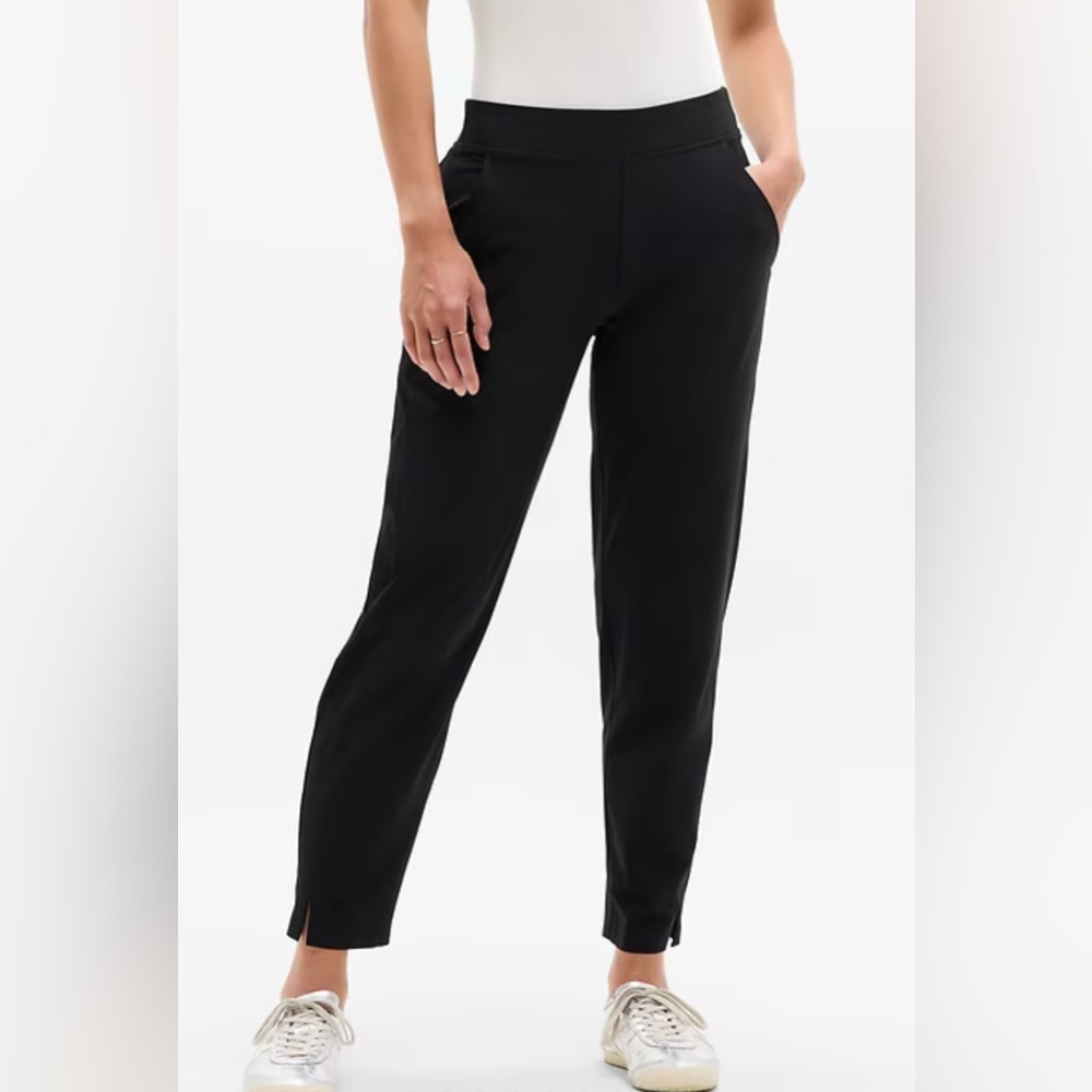🦋 Athleta| EUC Women’s Size 2 Brooklyn Ankle Pants in Black